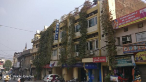 Гостиница Samrat Hotel  Лудхияна